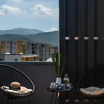 Skylark - Sydney Penthouse With Jacuzzi And Mountain View شقة براشوف