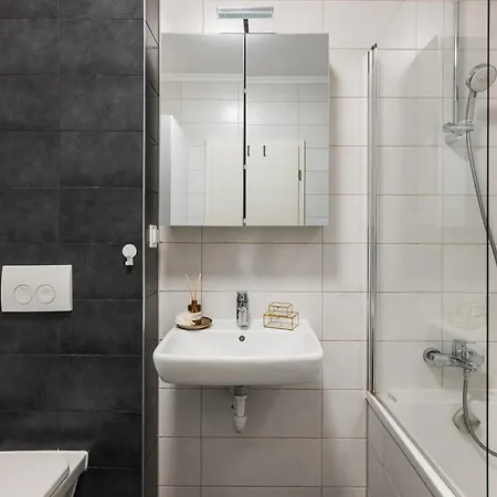 Skylark - Sydney Penthouse With Jacuzzi And Mountain View Apartmán *