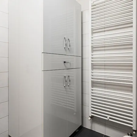 Skylark - Sydney Penthouse With Jacuzzi And Mountain View *