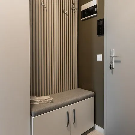 Skylark - Sydney Penthouse With Jacuzzi And Mountain View شقة براشوف