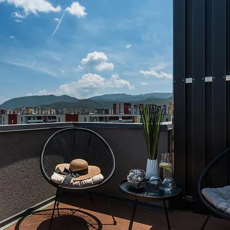 Skylark - Sydney Penthouse With Jacuzzi And Mountain View Apartmán *