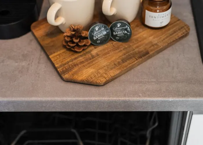 Skylark - Sydney Penthouse With Jacuzzi And Mountain View *