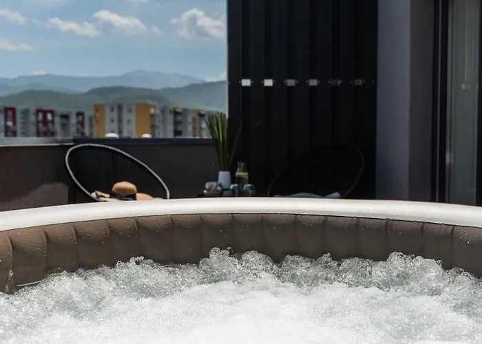 Skylark - Sydney Penthouse With Jacuzzi And Mountain View